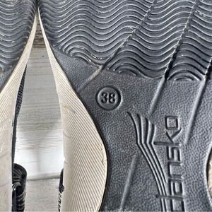 Dansko sneaker Womens 7‎